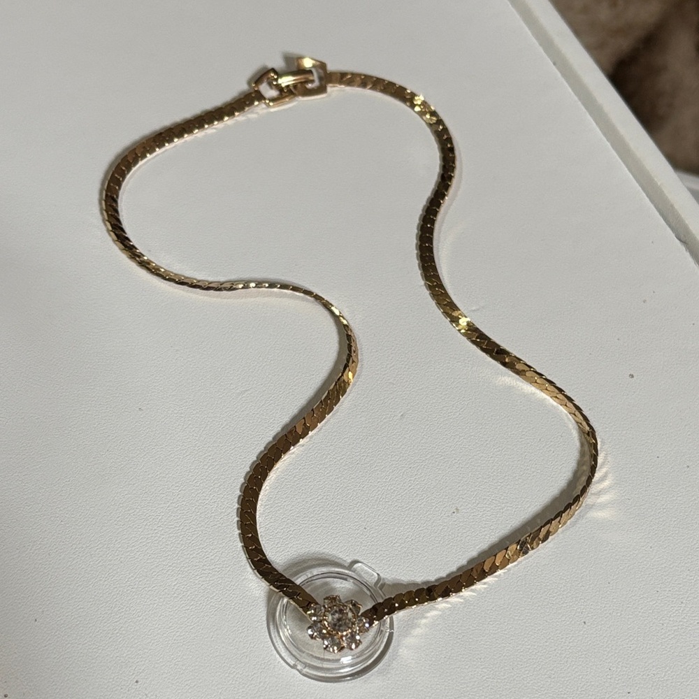 Lustrous Gold Necklace
